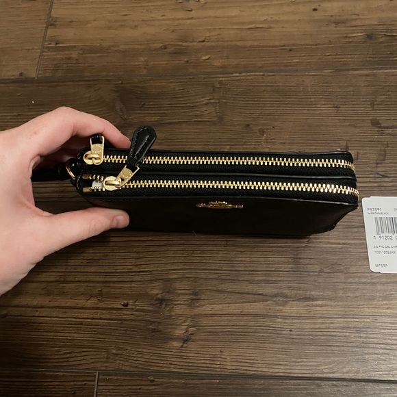 Coach double zipper wristlet - Picture 4 of 5
